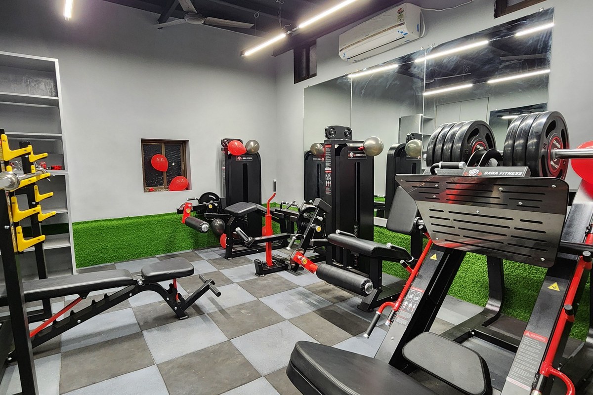 Plate Loaded 45-Degree Linear Leg Press and AC Unit