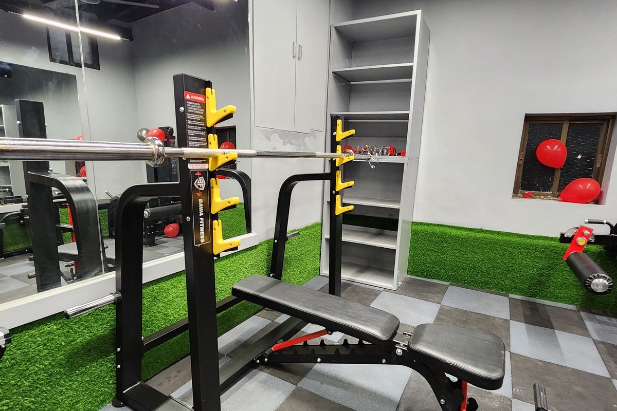 Olympic Bench Press Station with Gun-Rack Catches