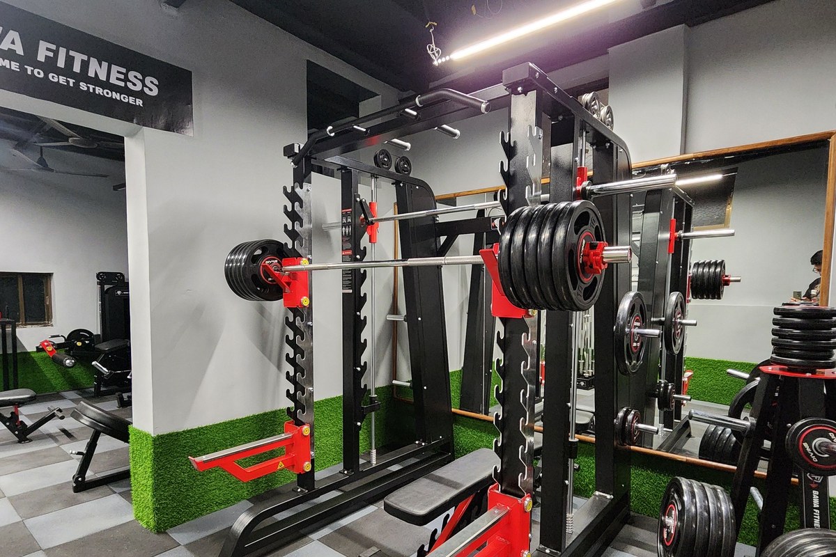 Bawa Fitness Power Squat Rack, Smith Machine and Time to Get Stronger Mural