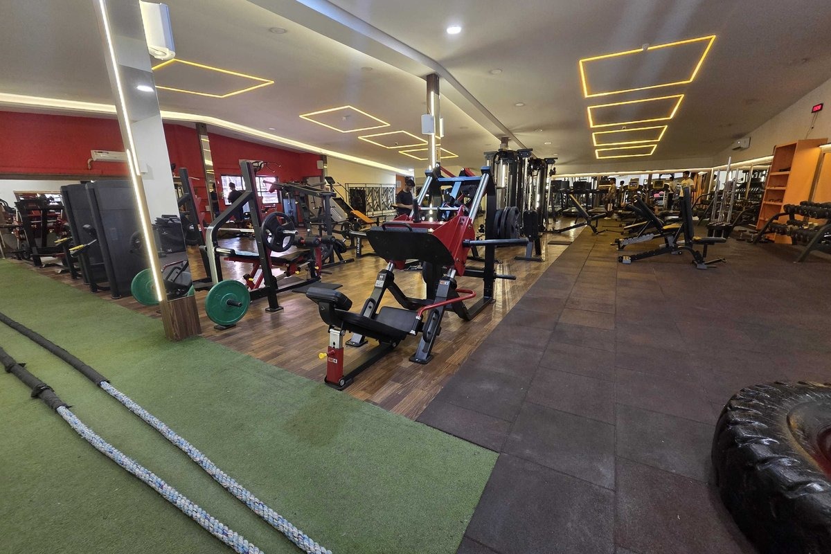 Eagle Square Fitness Functional Turf, Battle Ropes, Tire Flip and 45-Degree Leg Press