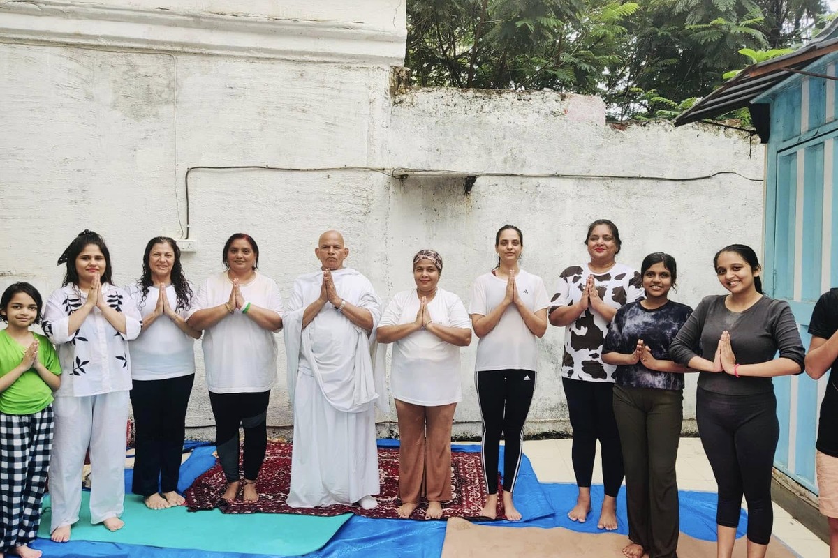 Group Wellness and Fitness Community Gathering at Elixir Fitness