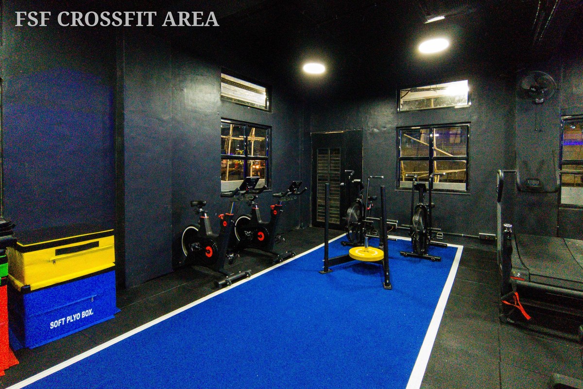 FIRST STEP FITNESS CrossFit Agility Sprint Turf & Sled Push Track