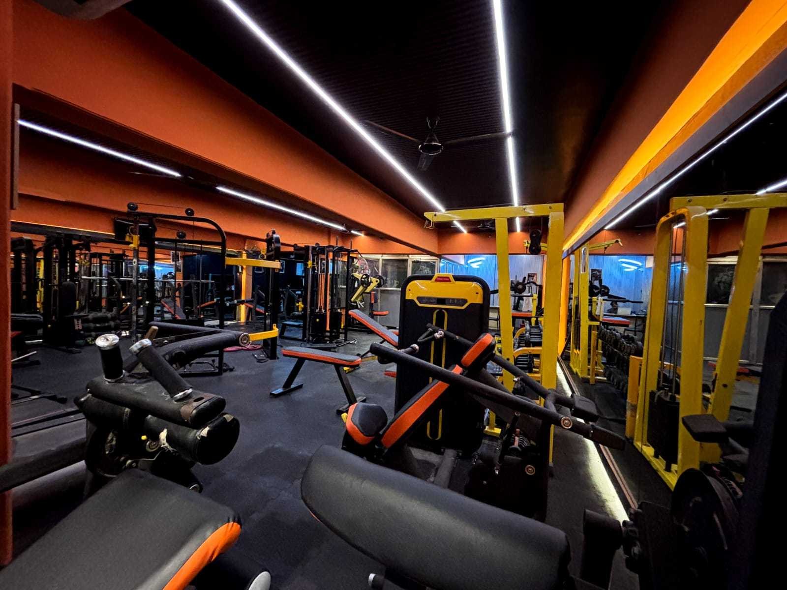 Fit Life Heavy Free Weights & Chest Press Station