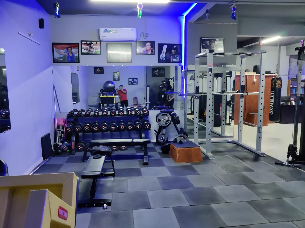 FITNESS FACTORY Heavy Dumbbells & Plate-Loaded Bench Stations