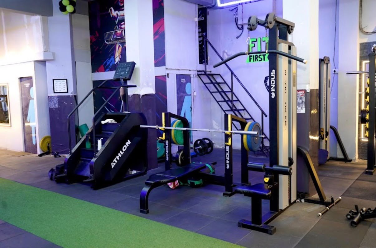 FITNESS FIRST GYM Indoor Functional Turf Track & Athlon Stairmaster