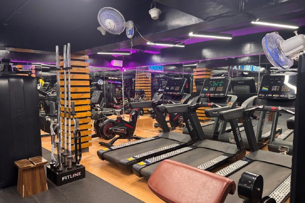 FLEX IRON GYM Fitline Cardio Deck