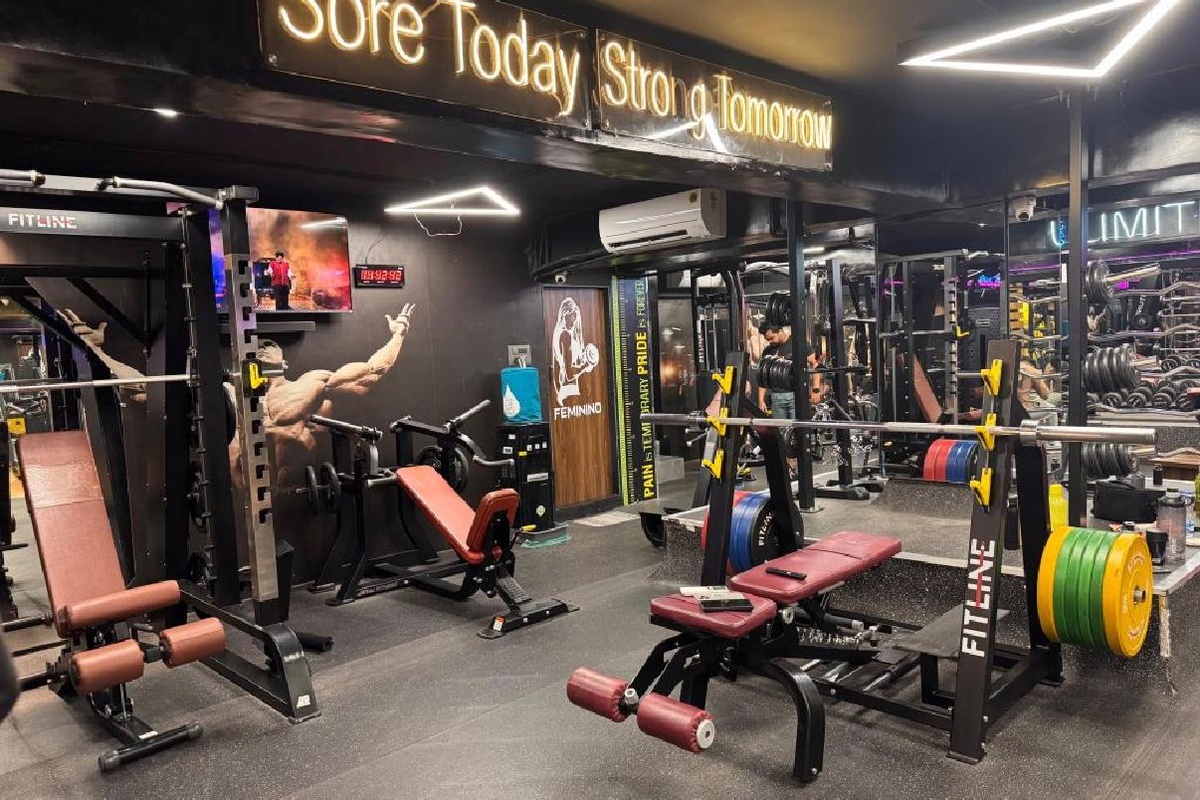 FLEX IRON GYM Olympic Benches and Bumper Plates