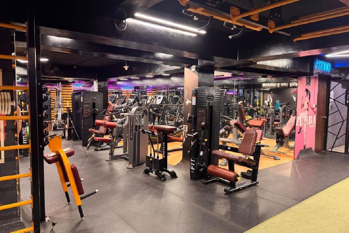 FLEX IRON GYM Strength Floor and Studio