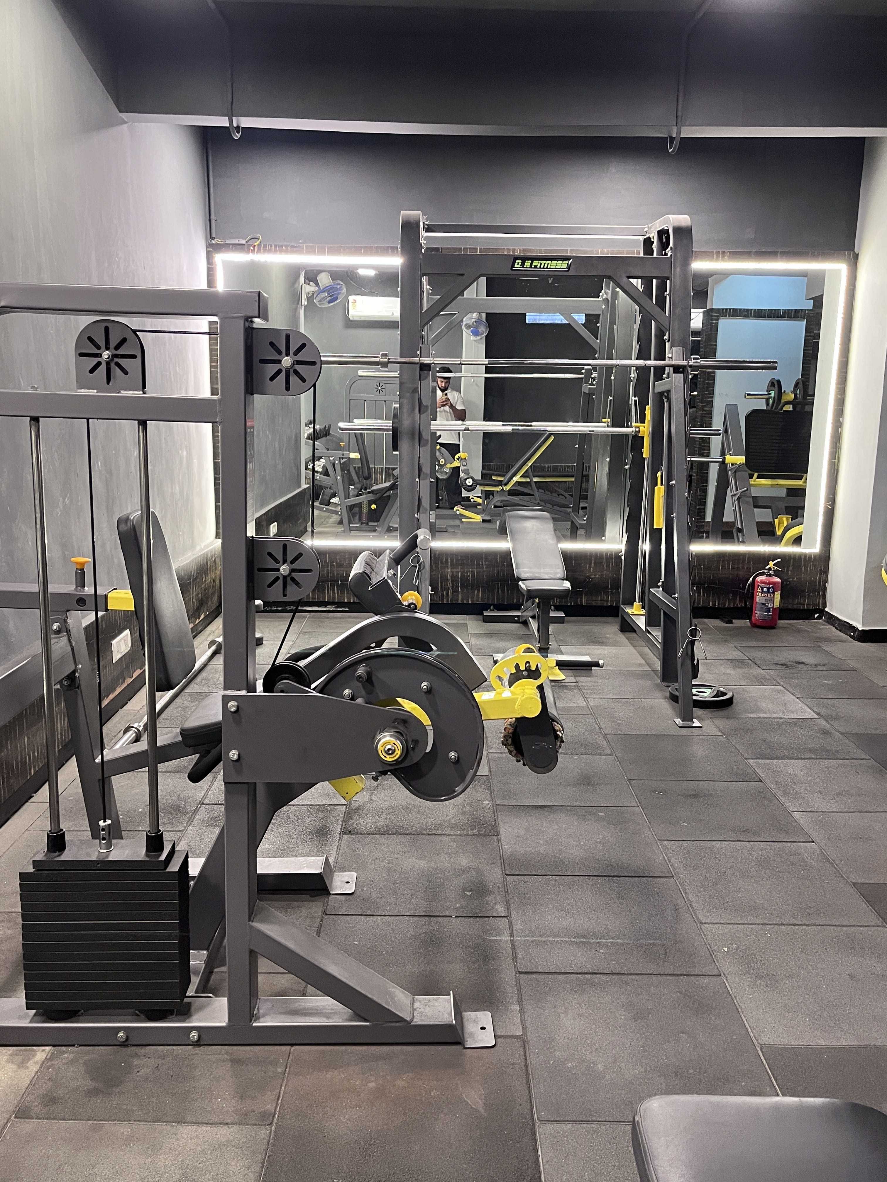 Hypertrophy Gym Cardio Deck