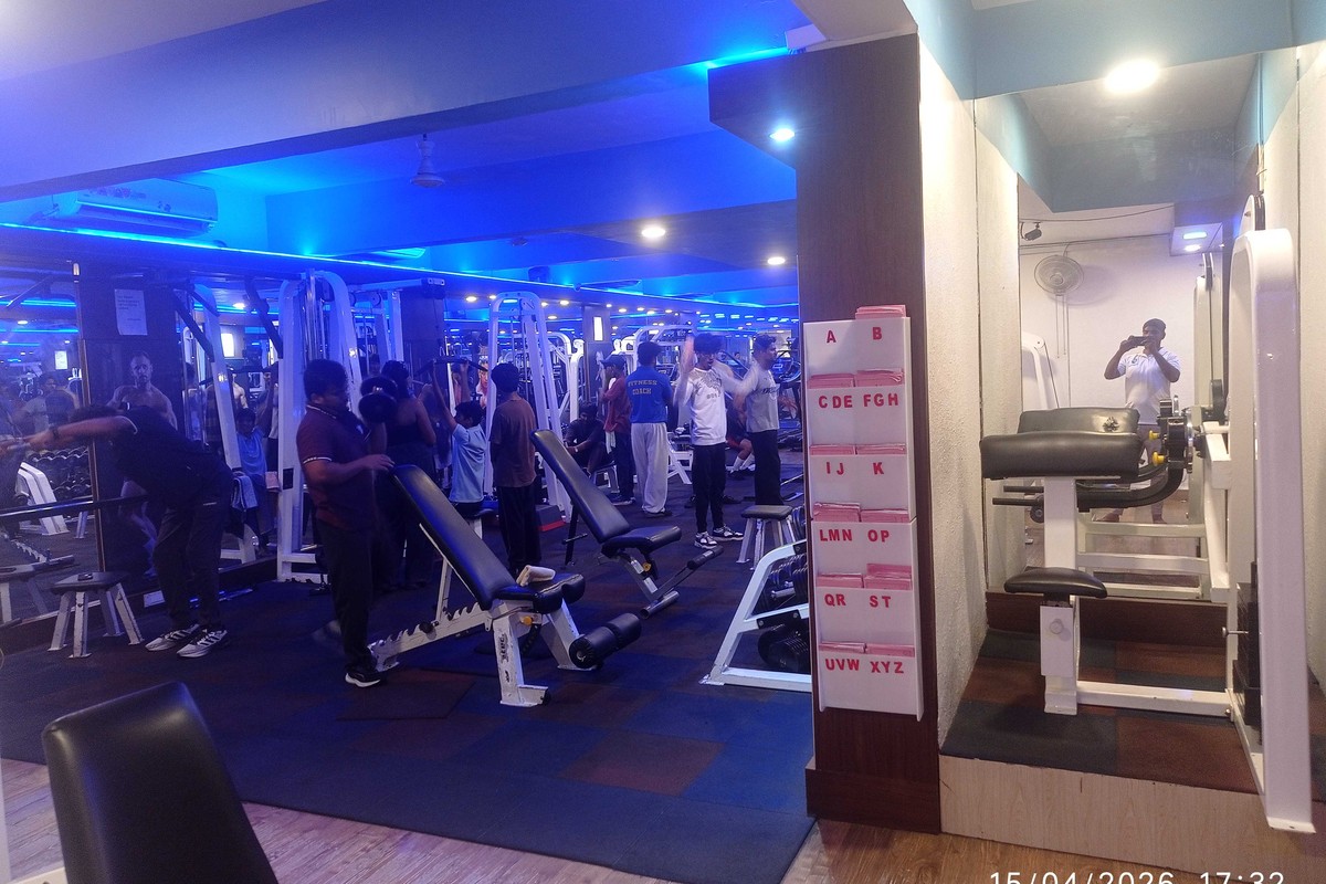 Training Floor with Member Lockers and Adjustable Incline Benches
