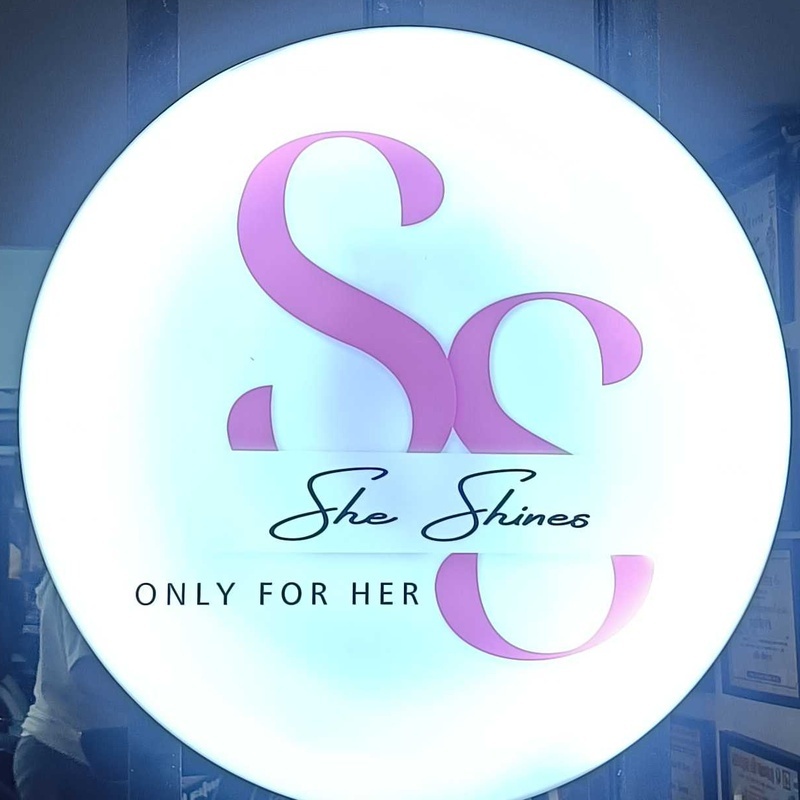 She shines Fitness Logo