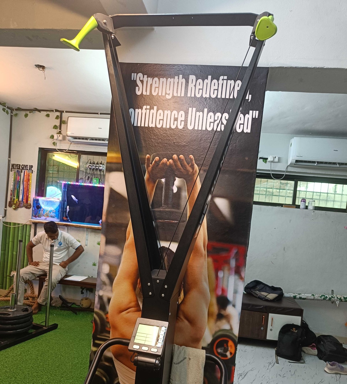 She shines Fitness Concept2 SkiErg & Turf Sled Track