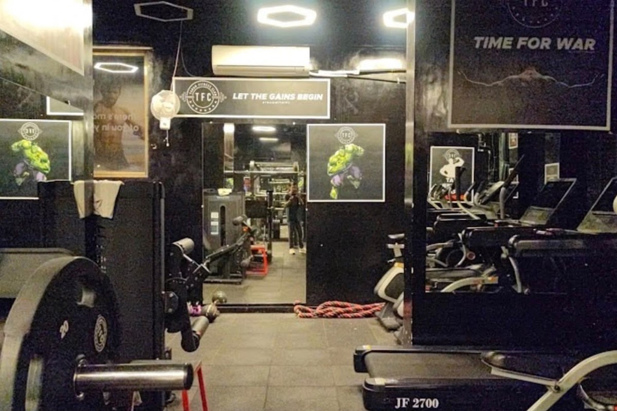 TFC Commercial Incline Treadmills & Battle Ropes