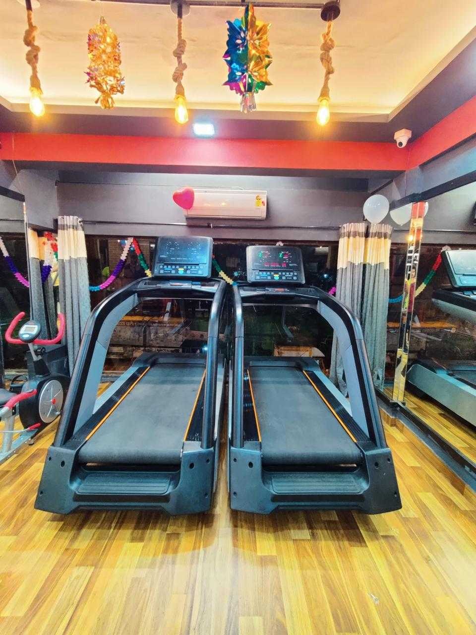 THIRD SPACE GYM Commercial Treadmills & Modern Air Conditioning
