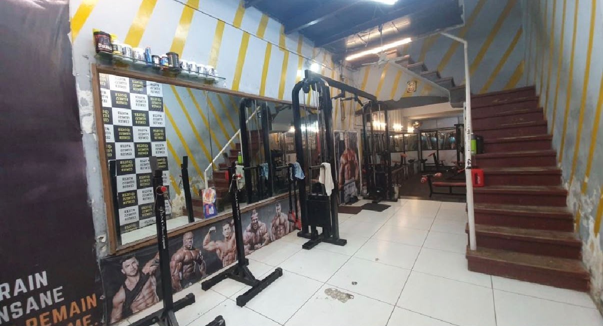 TIGER FITTNESS CENTRE Squat Rack, Lat Pulldown & Supplement Shelf