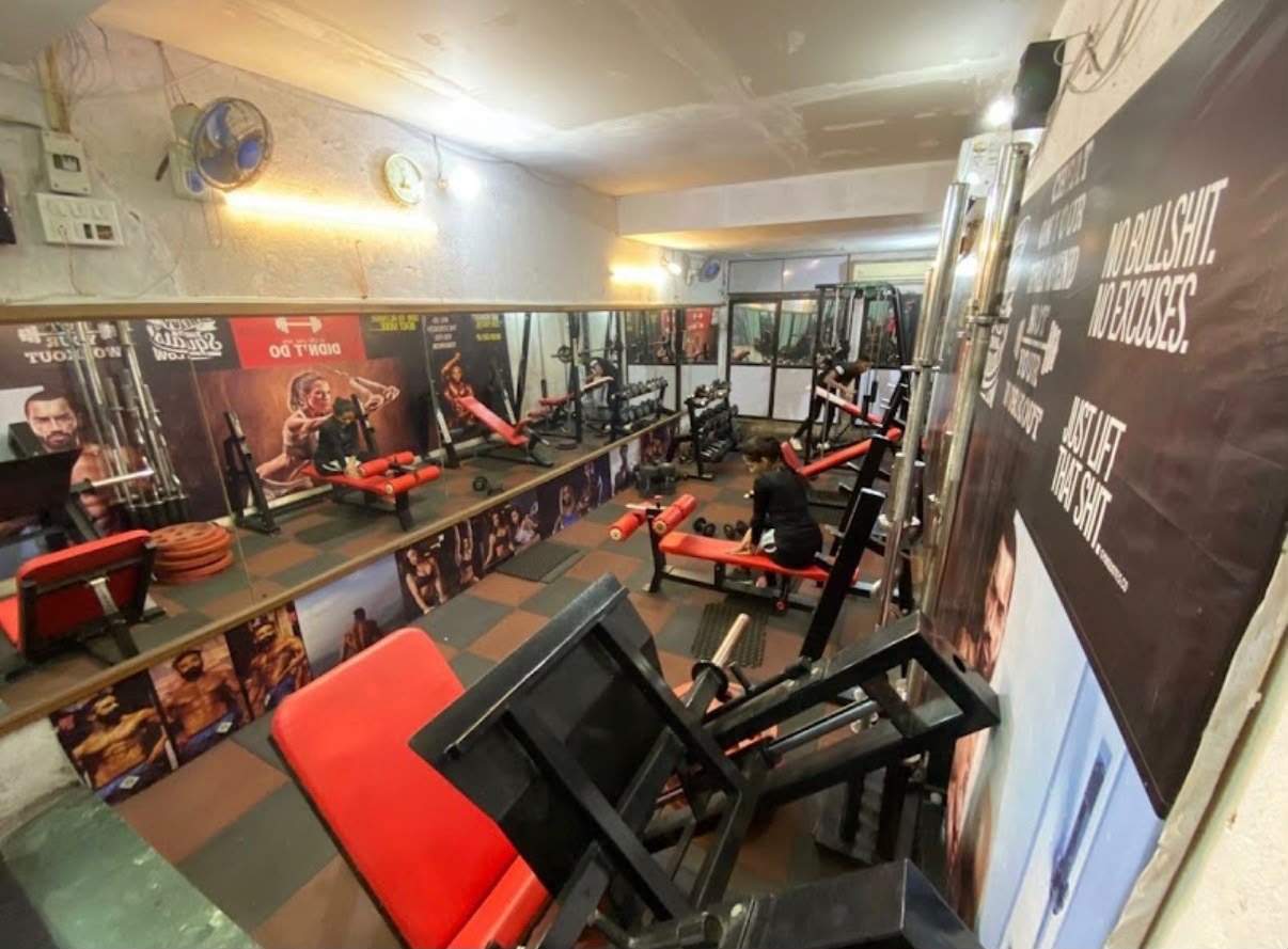 TIGER FITTNESS CENTRE 45-Degree Leg Press Machine & Olympic Benches