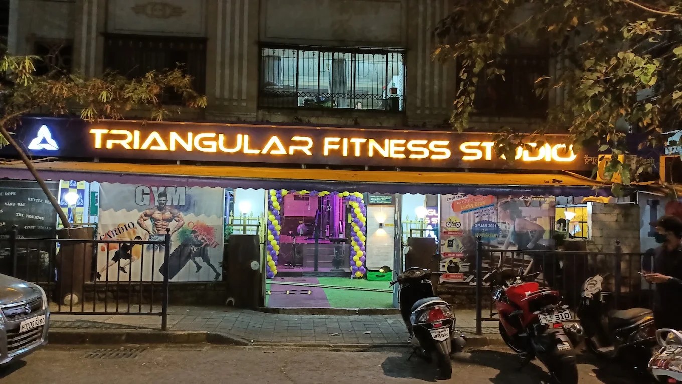 TRIANGULAR FITNESS STUDIO Night Illuminated Facade at Park View Society