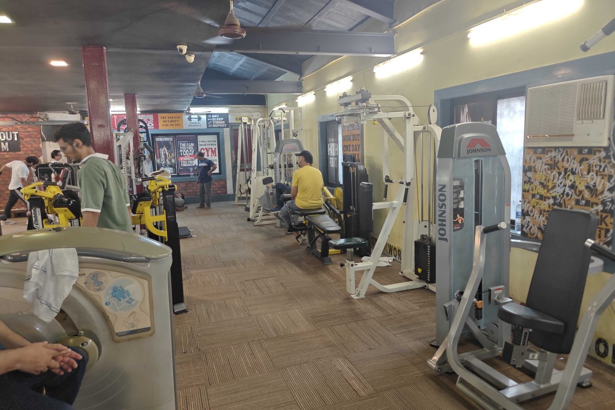 Johnson Selectorized Strength Stations and Cable Cross